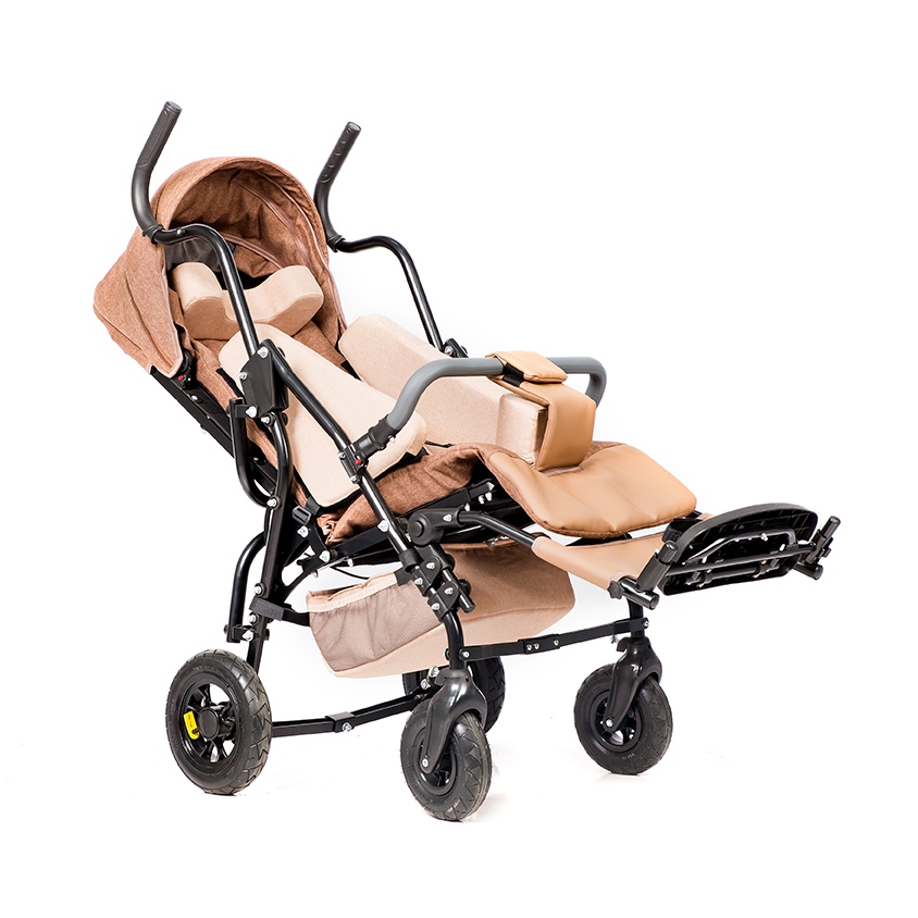 Спинка регулируется по углу наклона, оснащена мягкими боковыми упорами.jpg