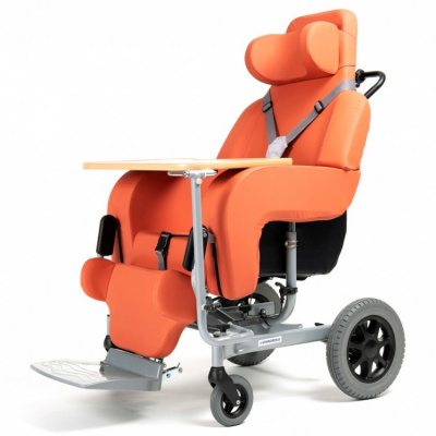 Кресло-коляска инвалидная повышенной комфортности Vermeiren Coraille XXL (со столом)