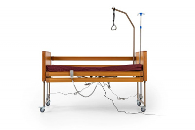 Функциональная электрическая кровать для лежачих больных Vermeiren LUNA с функцией CPR